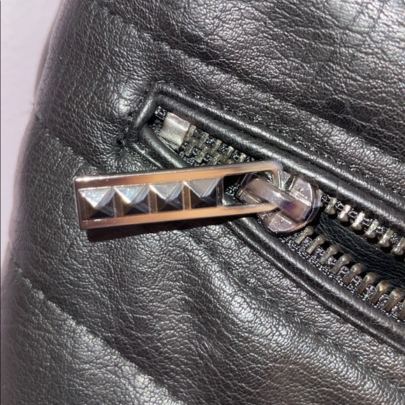 Vest - Picture 15 of 16